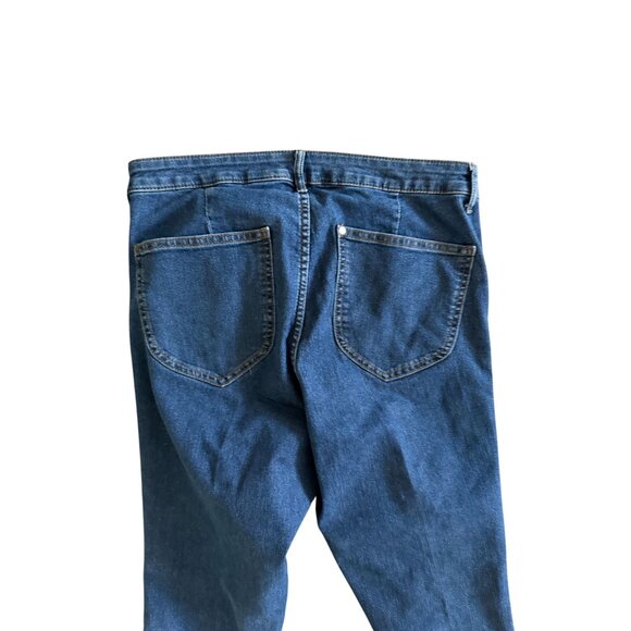 H&M Women's Medium Wash Flare Jeans Size US 8 - Picture 2 of 7
